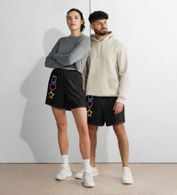 Lange Unisex Sport-Shorts mit Allover-Druck