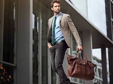 men-go-to-office-373x280-1 men-go-to-office-373x280-1